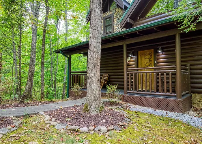 Free Attraction Tickets-Rise N Shine 3Br Cabin With Hot Tub, Pool Table-Arcade Game Gatlinburg